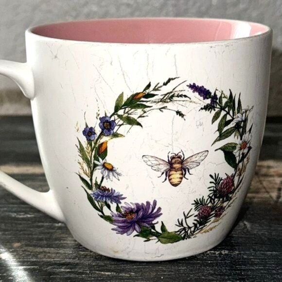 Floral Bee Wreath Mug With Pink Interior By Prima Design - Picture 1 of 7